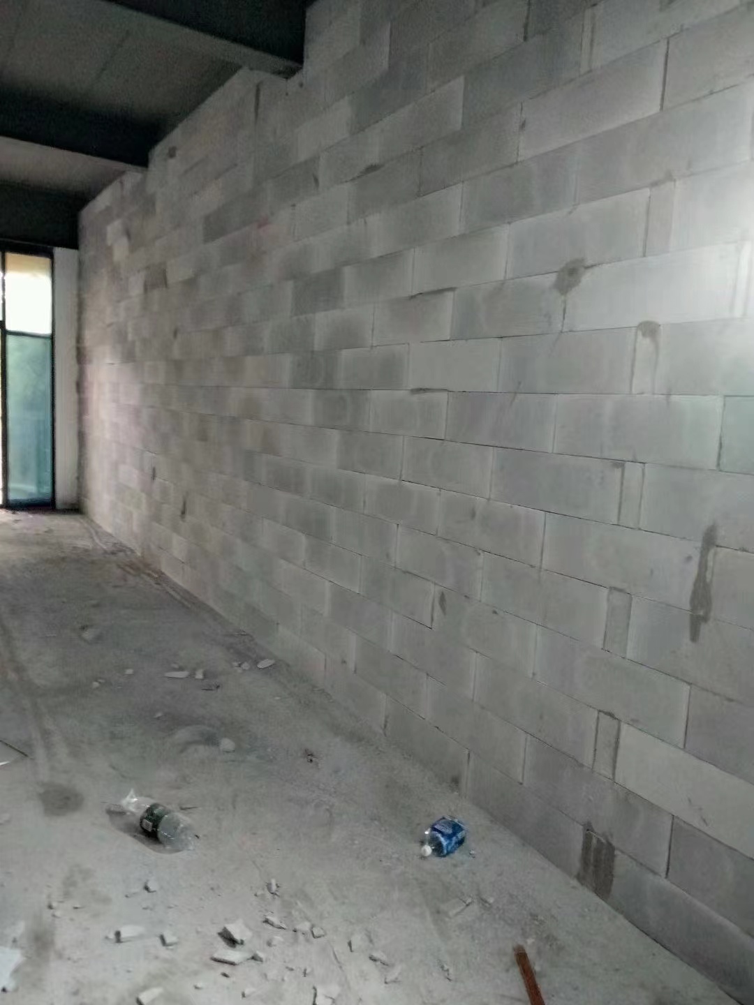 轻质砖隔墙施工现场1