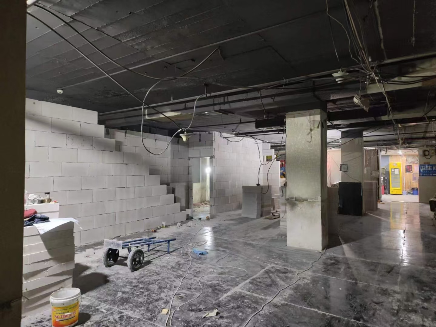 轻质砖隔墙施工现场5